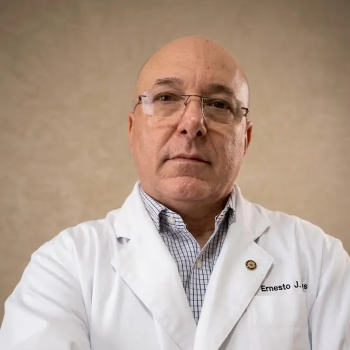 Dr. Ernesto Morales
